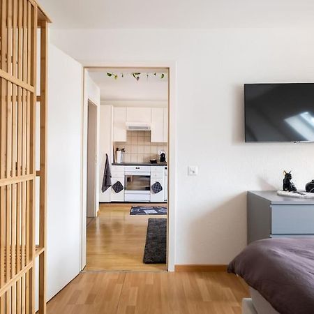 Charmante Wohnung An Beliebter, Urbaner Lage Zürich Exteriör bild