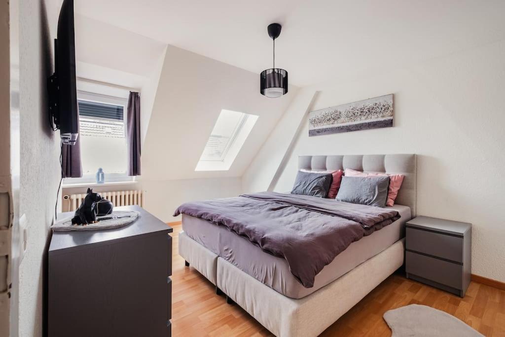 Charmante Wohnung An Beliebter, Urbaner Lage Zürich Exteriör bild
