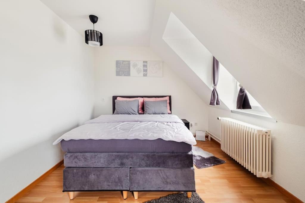 Charmante Wohnung An Beliebter, Urbaner Lage Zürich Exteriör bild