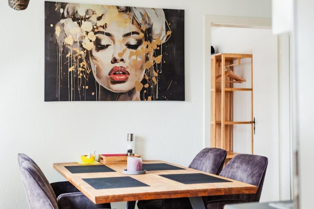 Charmante Wohnung An Beliebter, Urbaner Lage Zürich Exteriör bild